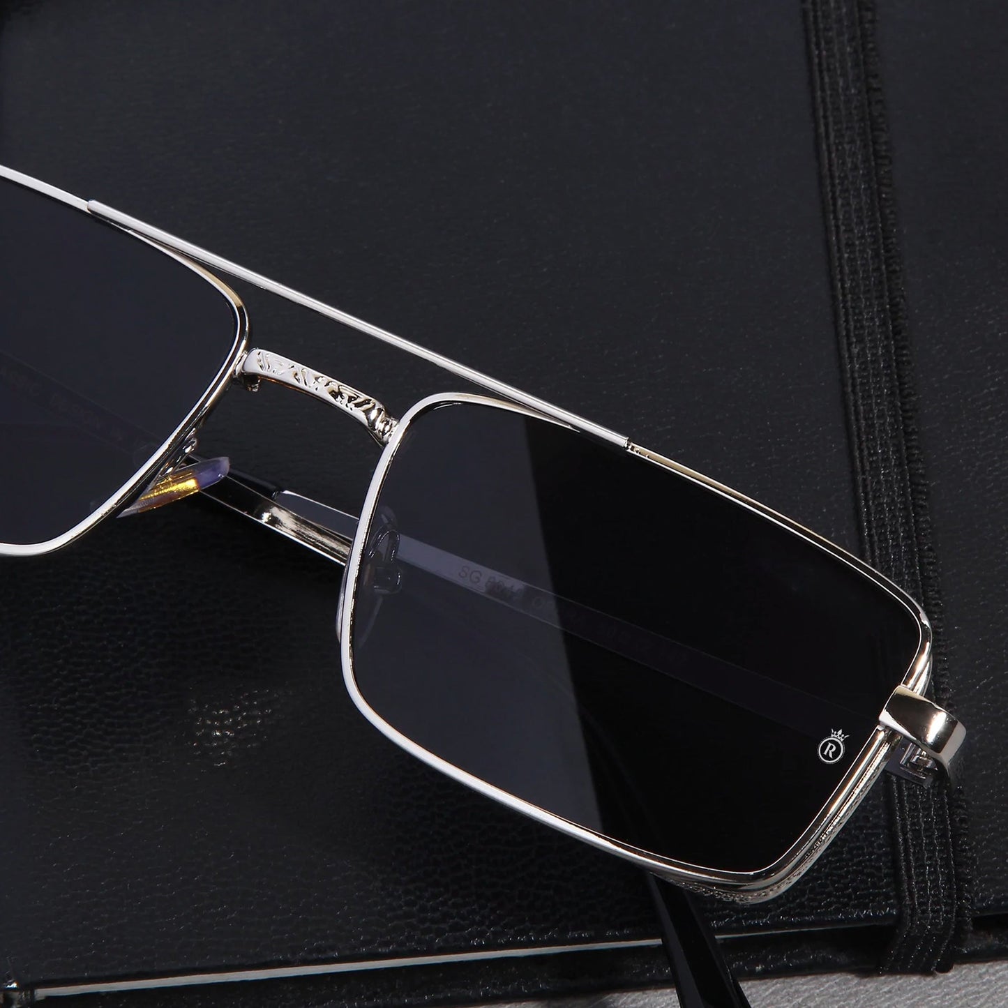 Rellter Square Sq-555 Silver to Black Sunglasses